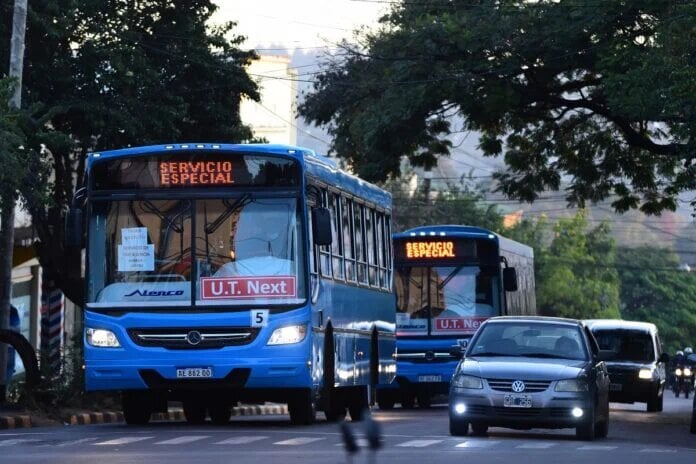 En Ober El Servicio De Colectivos Tambi N Funciona Con Horarios Y