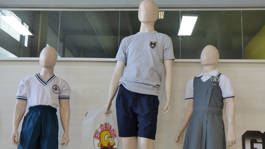 uniformes y calzados
