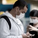 ANMAT-prohibieron-la-comercializaciC3B3n-de-un-tapabocas-y-camisolines-descartables-falsificados