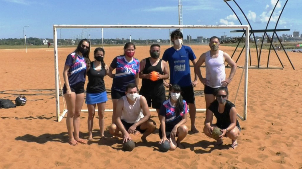 Handball beach