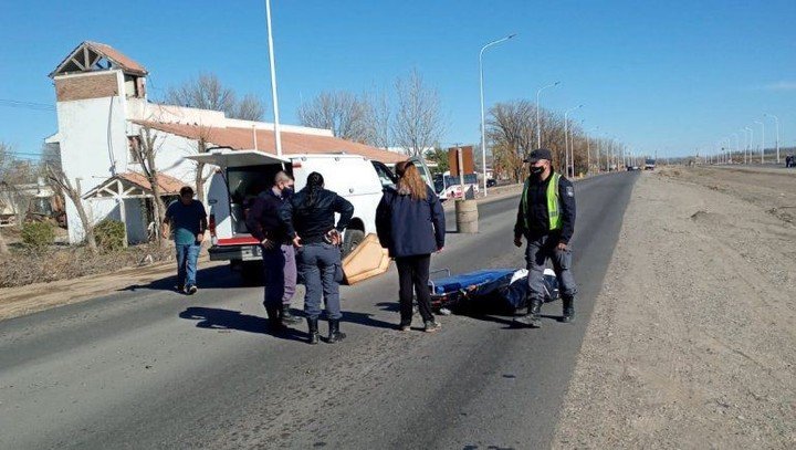 ataúd cayó en la ruta