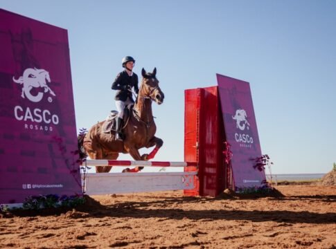 En el Día del Padre, posadeños y turistas viven a pleno la segunda jornada del Torneo Hípico en Costa Sur