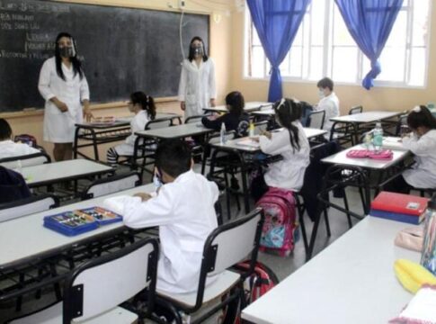 miguel sedoff una hora más de clases