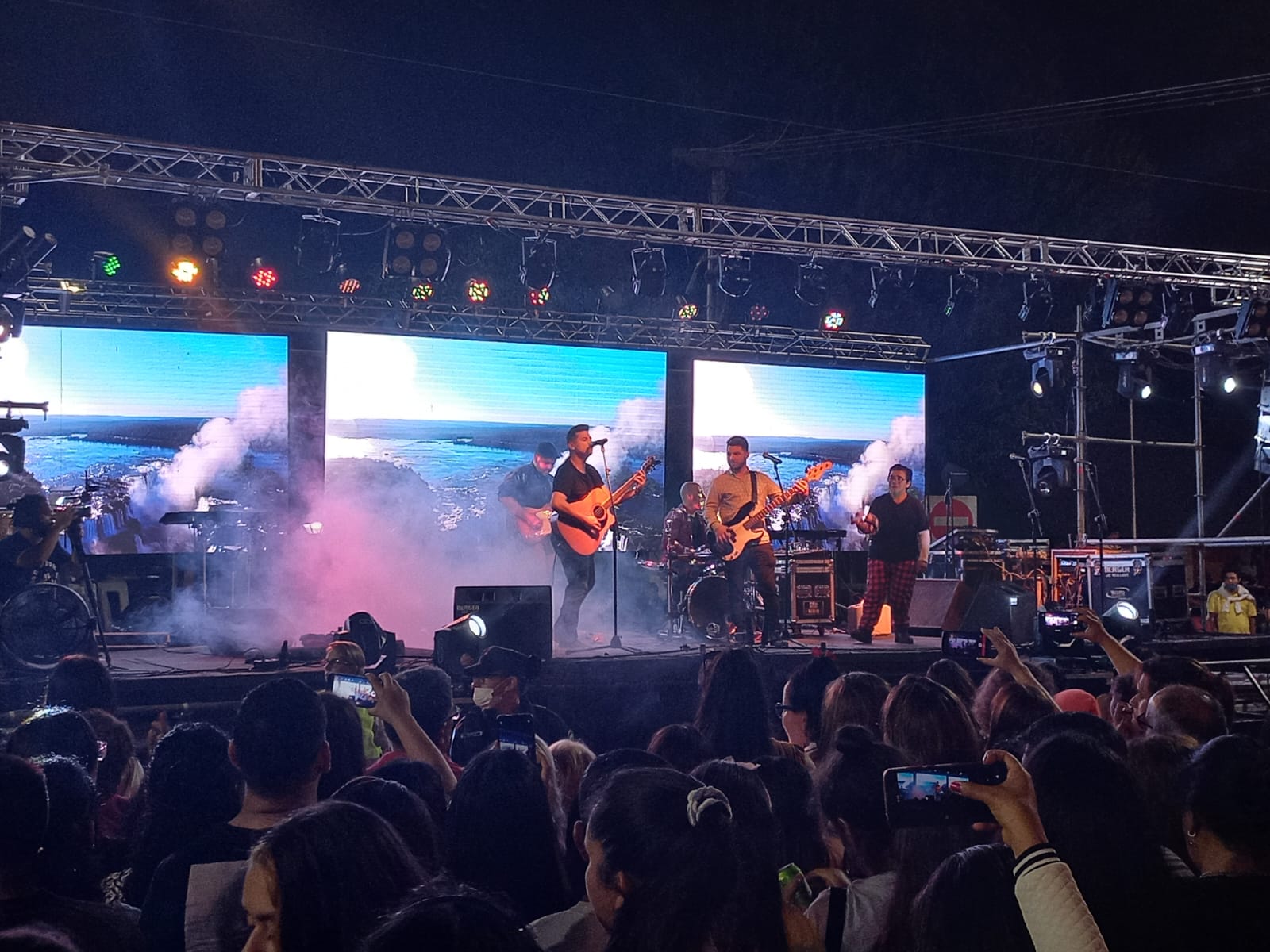 show de Lucas Sugo en Iguazú