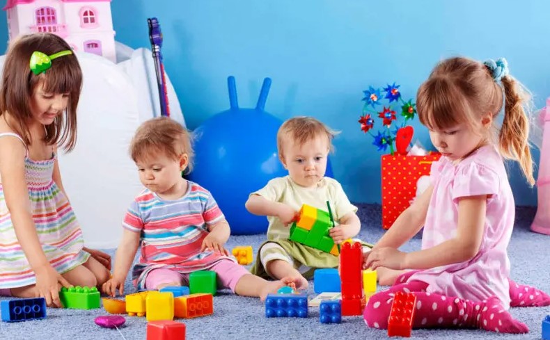 Mes de las Infancias