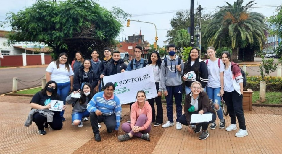 mes de la juventud