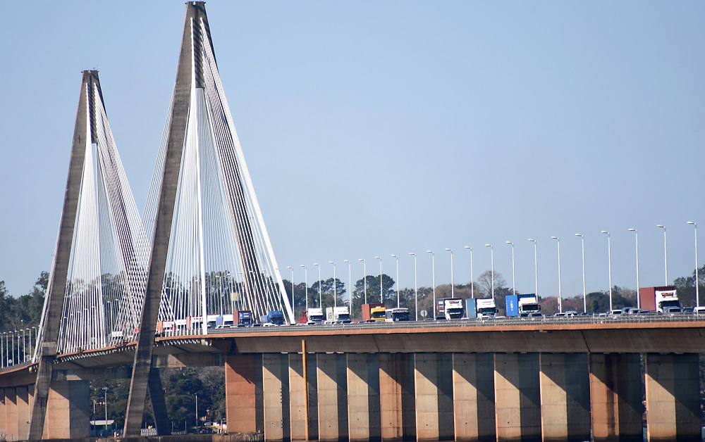 Pruebas de carga en el puente internacional 