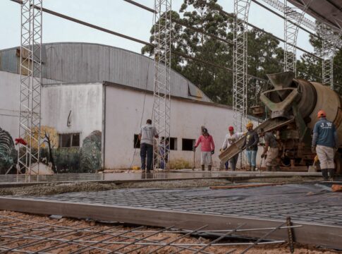 san vicente - arreglos para la Fiesta Nacional de la Madera