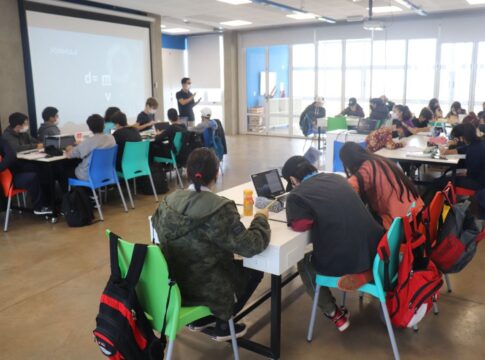 Charlas en escuelas misioneras 