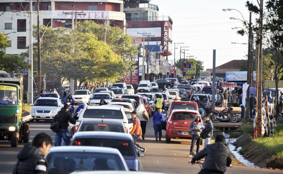 Fila diferenciada para argentinos