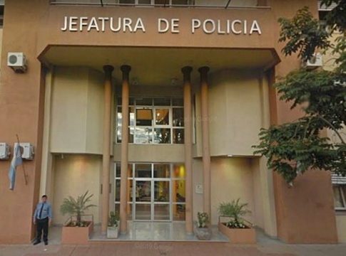 Policía denunciada por agresión 