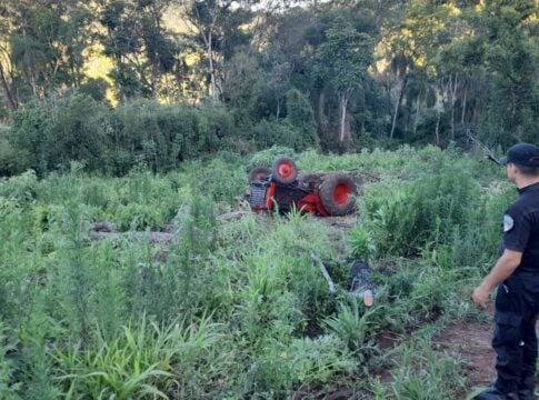 Agricultor murió aplastado por un tractor