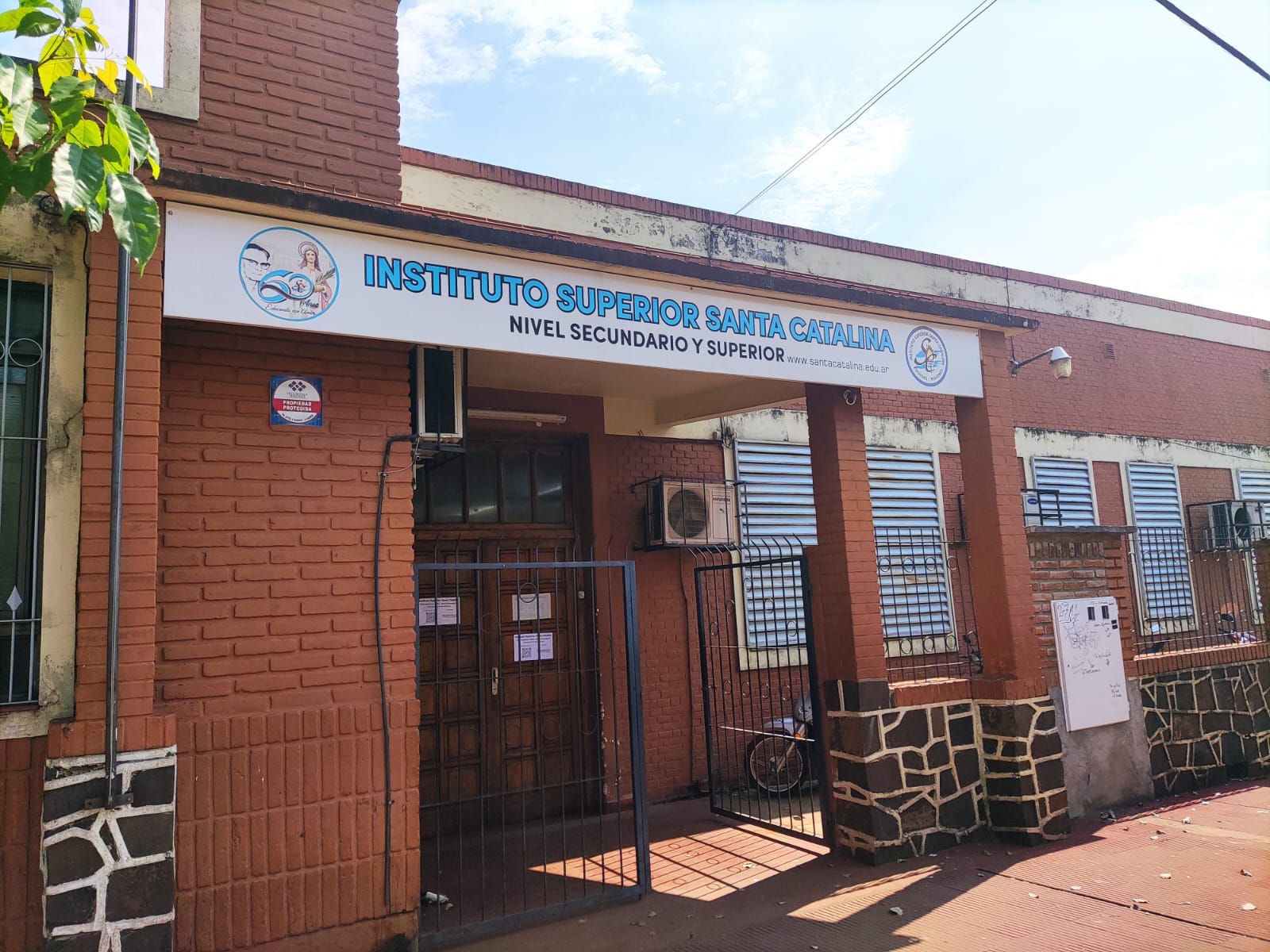 drogado en el colegio de Posadas