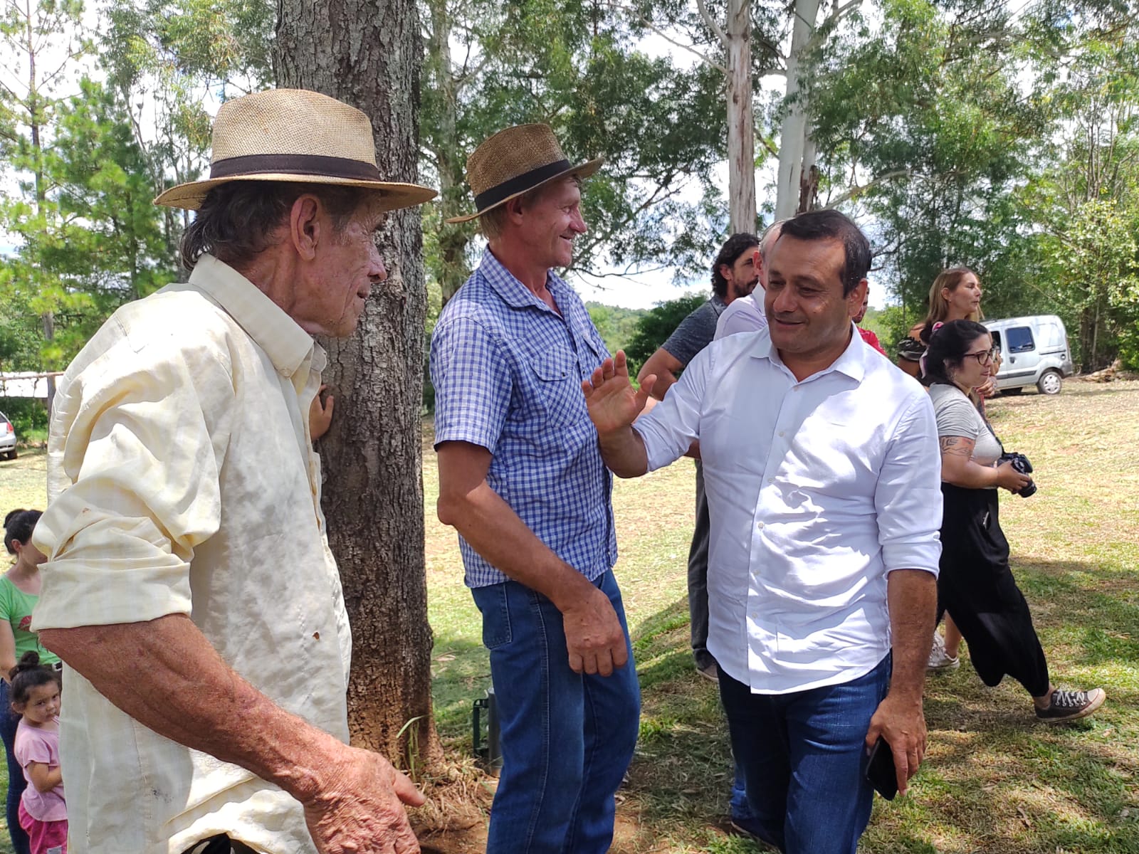  Oscar Herrera Ahuad entregó fondos 