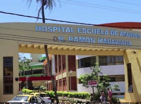 Hospital Escuela Ramón Madariaga hombre baleado en Posadas