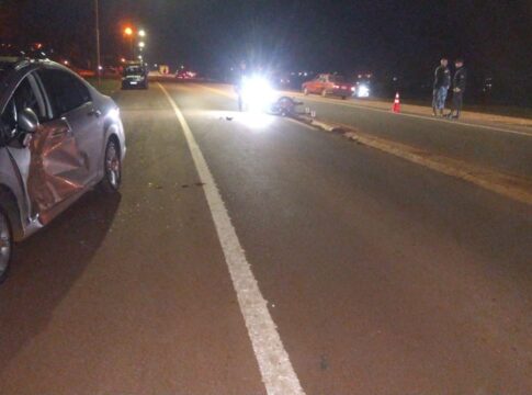 Choque entre un auto y una moto en San Vicente