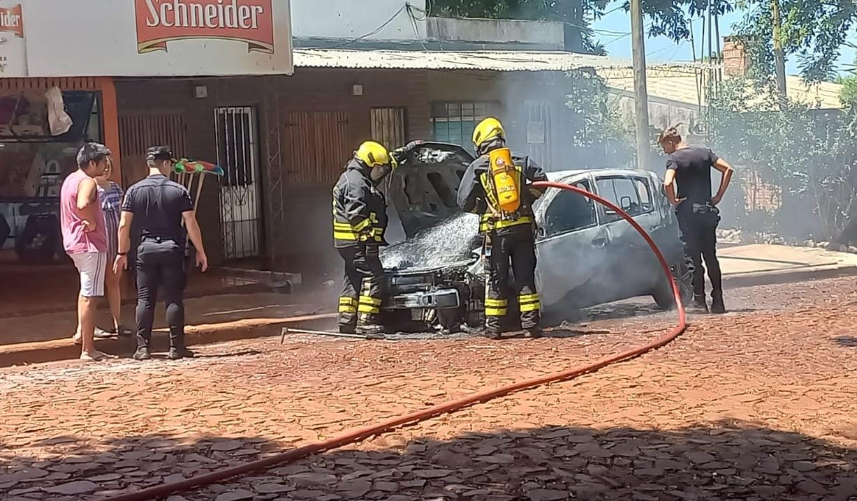 explosión de un vehículo en Oberá