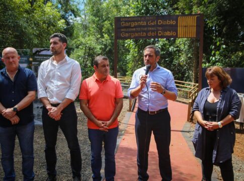 errera Ahuad y Cabandié presentaron las nuevas pasarelas de la Garganta del Diablo