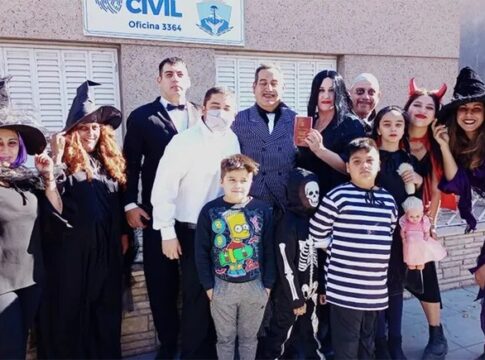 fueron al civil disfrazados de Los locos Addams