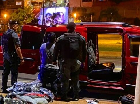 realizaba maniobras peligrosas en la costanera