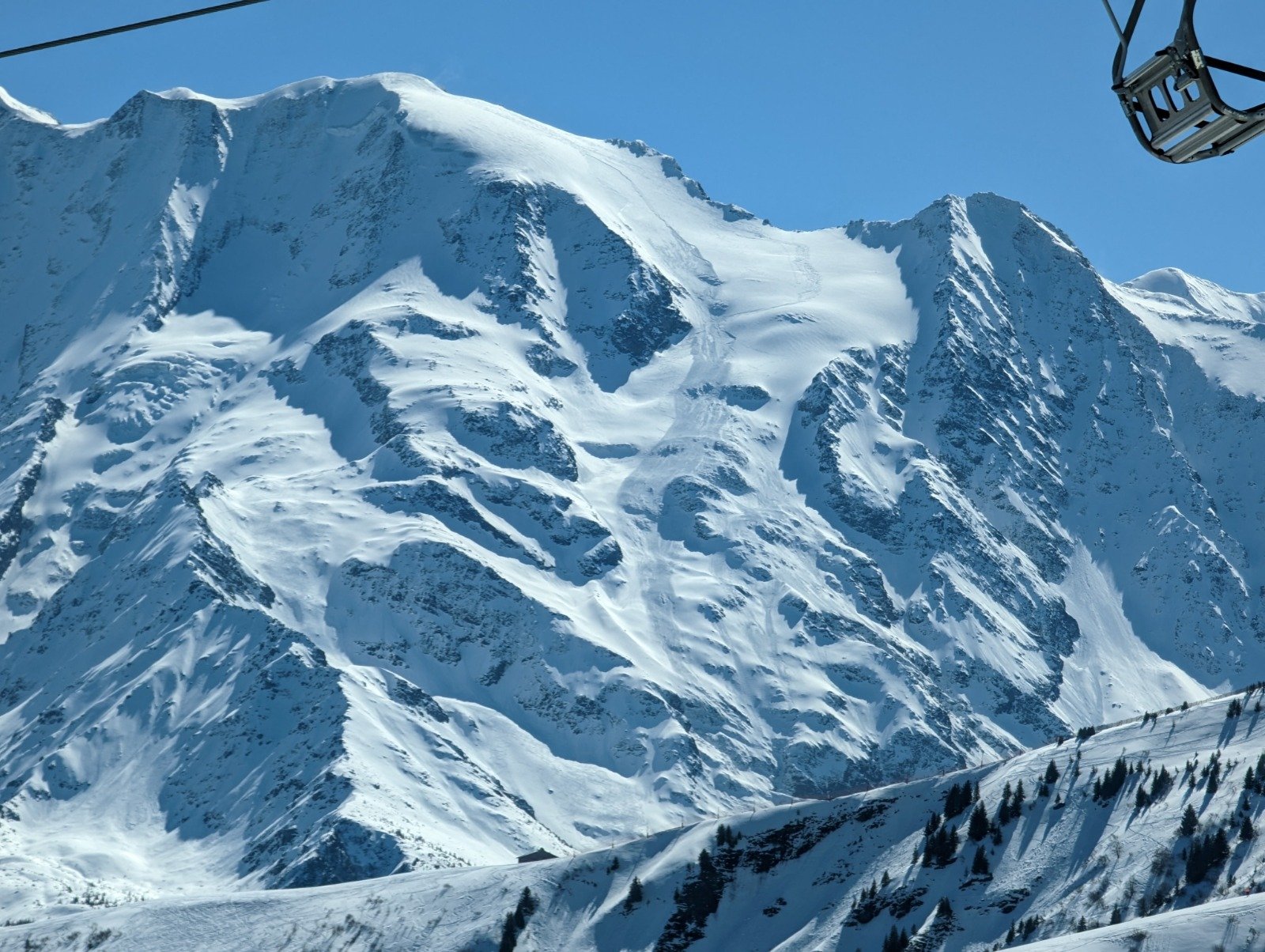 avalancha en los Alpes franceses