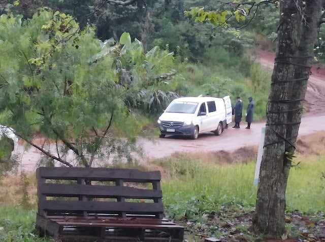 Hallaron muerta en un descampado a una mujer