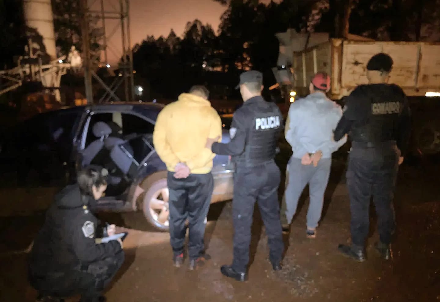 robaban combustible de camiones en Aristóbulo del Valle