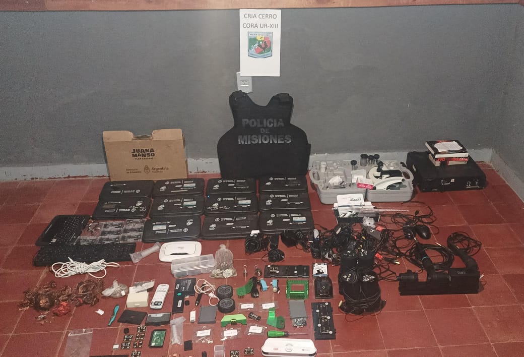 menores desbalijaron una Escuela