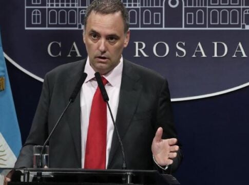 manuel adorni