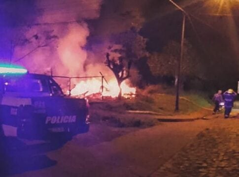incendiar su vivienda en Montecarlo