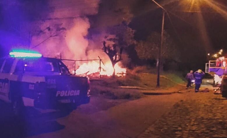 incendiar su vivienda en Montecarlo