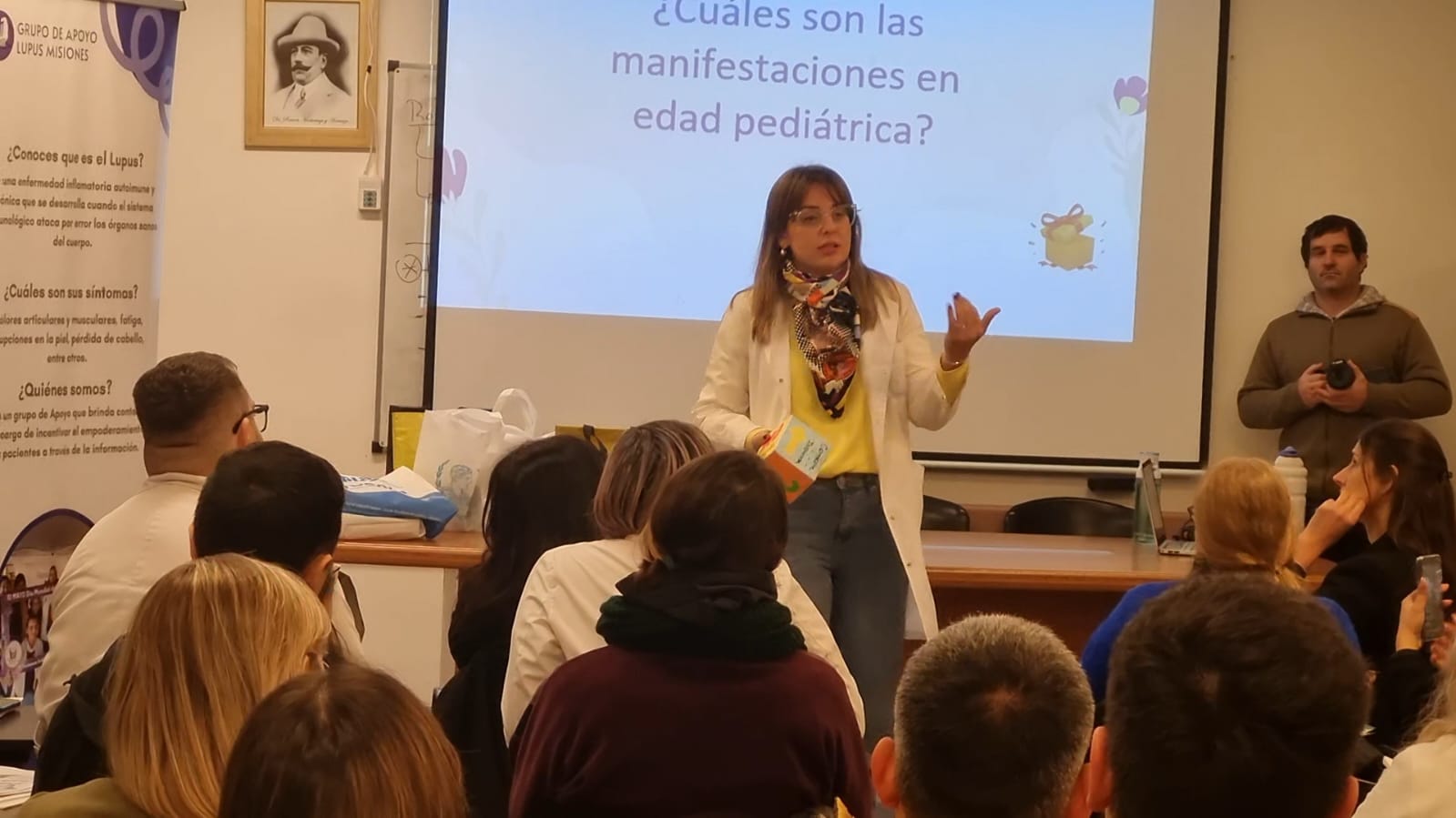 charla en el Hospital Escuela sobre Lupus