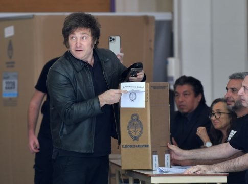 milei votando reforma electoral