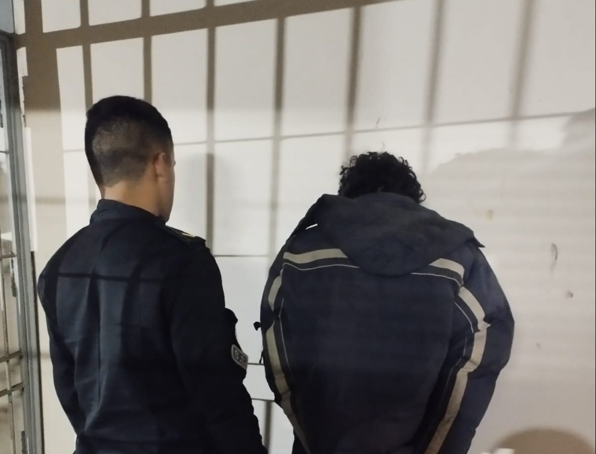cinco detenidos