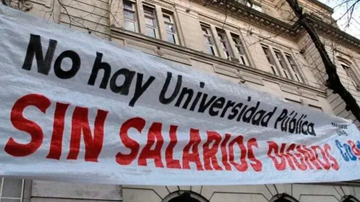 Emergencia salarial en la UNaM