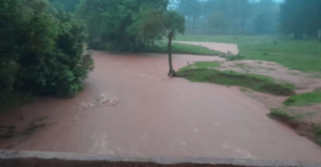Garuhapé es una de las localidades más afectadas por las intensas lluvias de este jueves.
