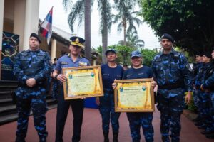 reconocen-a-policias