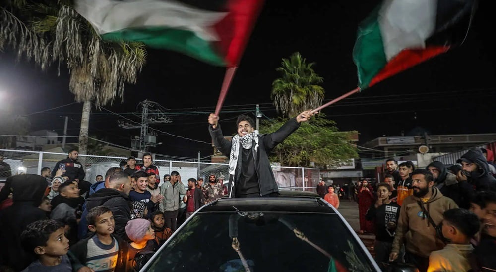 Celebraciones en Palestina tras el anuncio del alto el fuego.