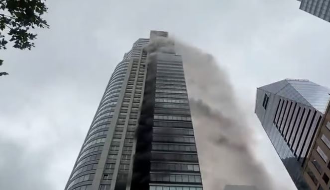 se incendió un edificio en puerto madero