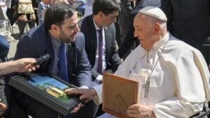 sebely-con-el-papa