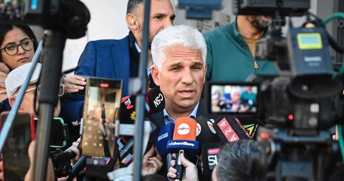 El gobernador Claudio Poggi.