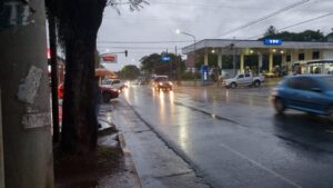 lluvia-dia-lluvioso-alerta-por-tormentas-nublado-amarilla-naranja-2