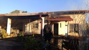 INCENDIO-DE-DOS-AUTOS
