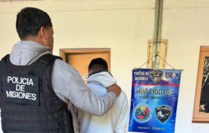 arrestan-a-estafador-e1749612547663