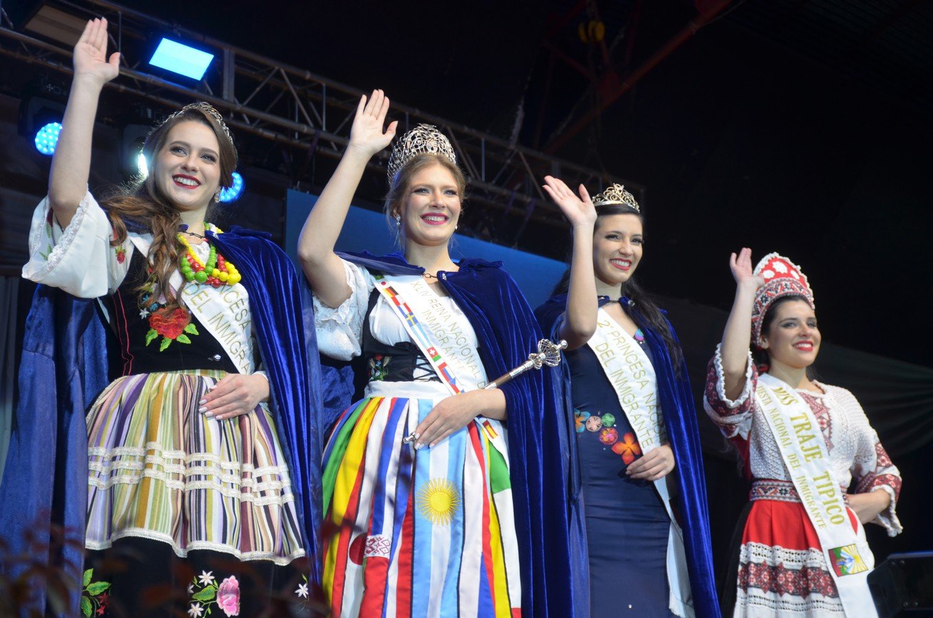 presentación de las Reinas de las colectividades