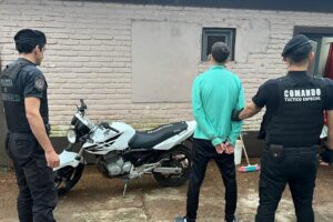 detenidos-por-robo-e1755832633975