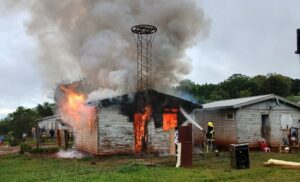 incendio-de-vivienda-1-scaled-e1759273647285