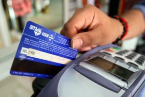 tarjeta_debito_0-5e4amgh7jib0