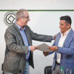 firma-del-hermanamiento-entre-Iguazu-y-el-Machu-Picchu-