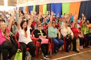 tercer-Abuelazo-Solidario-en-Eldorado-1-1-696x464-1